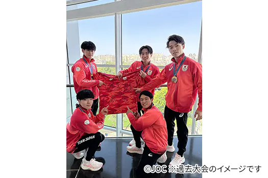 C 賞  ミラノ・コルティナ2026冬季オリンピック TEAM JAPAN メダリストサイン入りTシャツ《先行受付》5名様